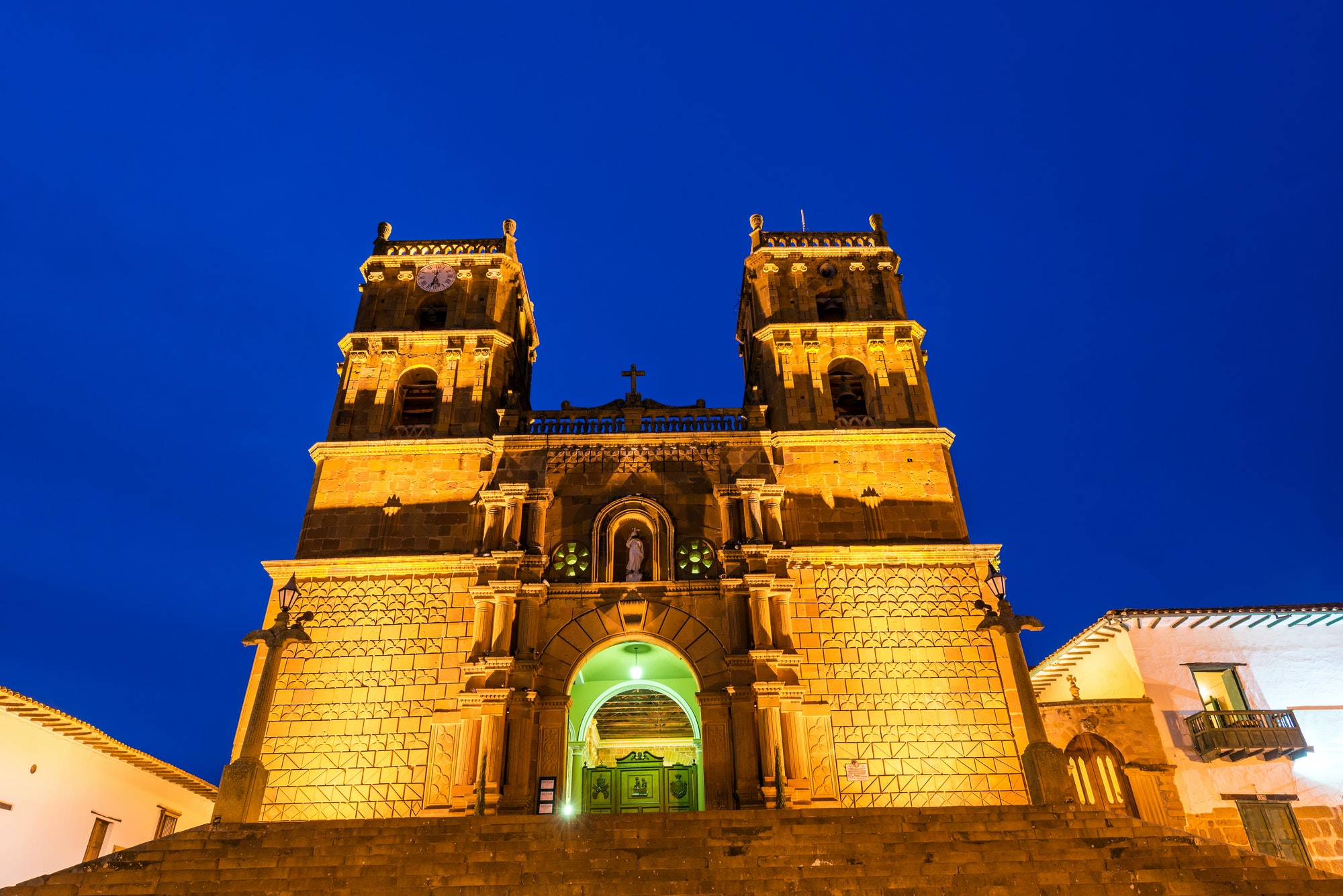 Detalle de la arquitectura colonial y artesanías de Barichara